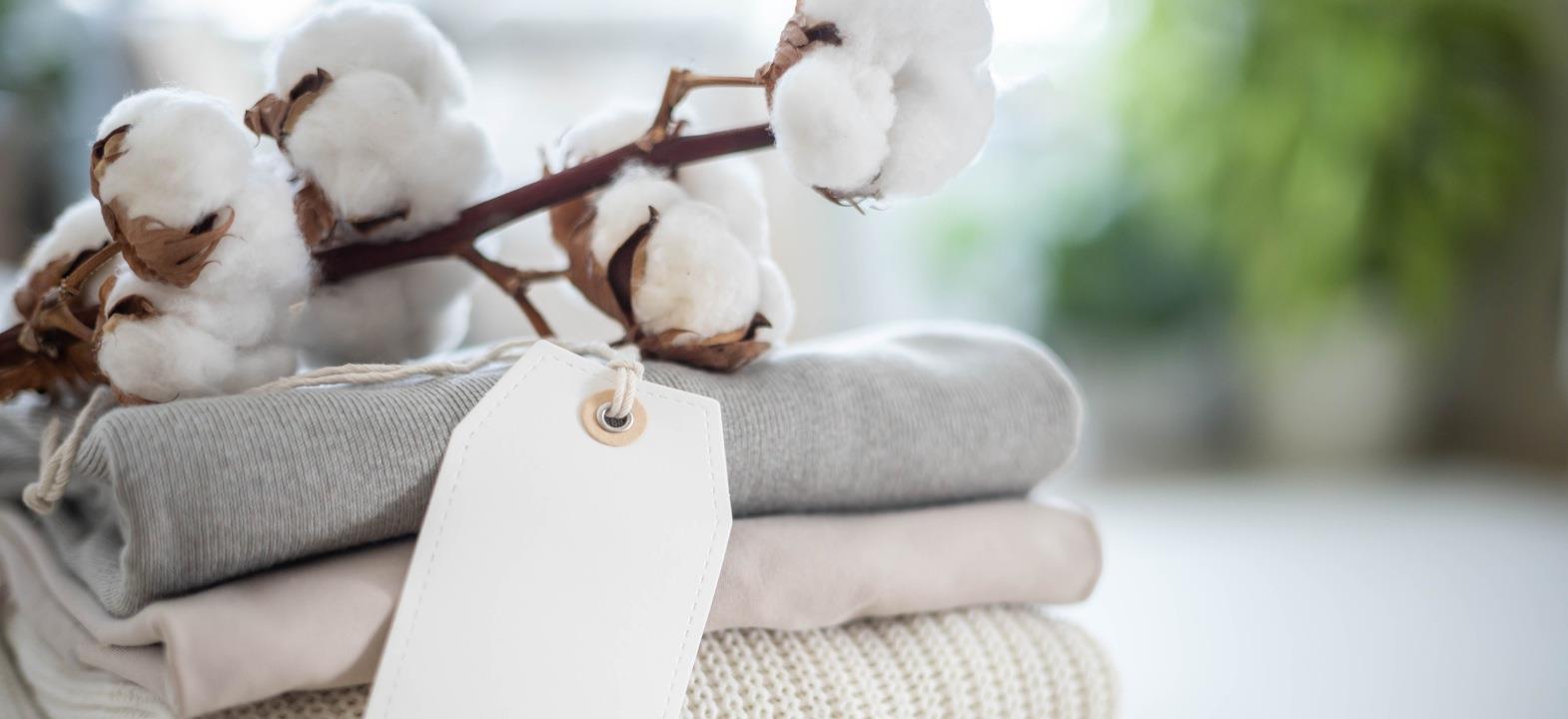 The Fluorescence of Sunprotected White Cotton Fabrics